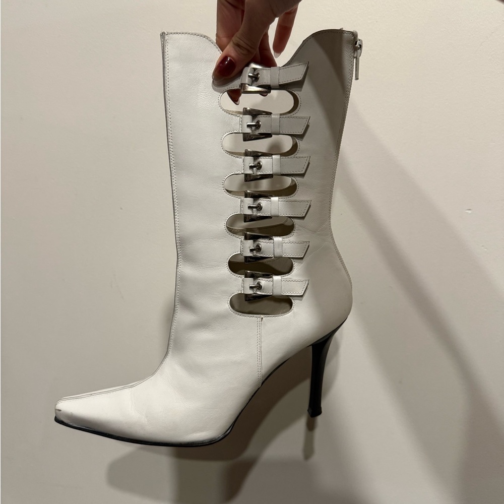 Stuart Weitzman White Leather Strappy Pointed-Toe Heeled Boots - Picture 6 of 12